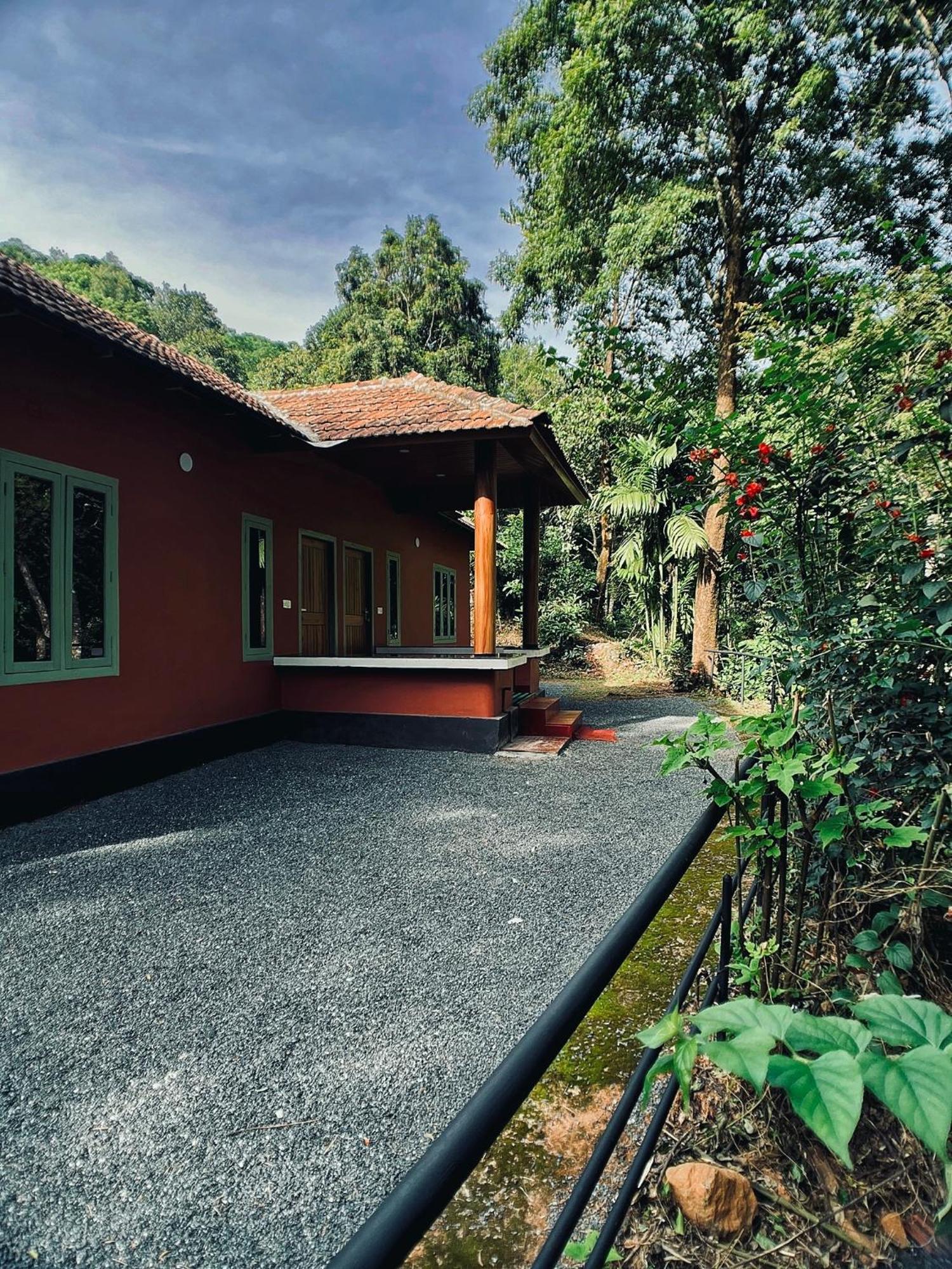 Mahout Resort Wayanad - An Experiential Jungle Stay With Waterfall Kalpatta Ngoại thất bức ảnh